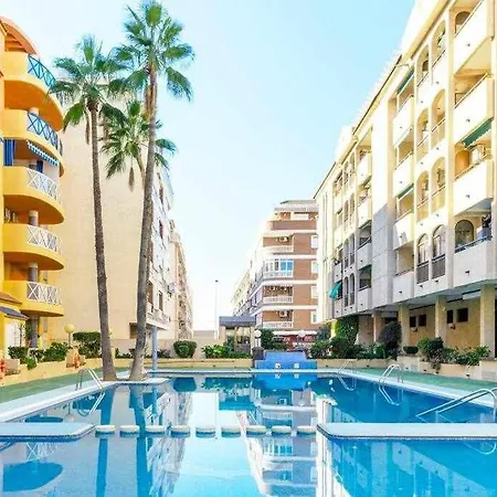 Pink Arena - Warm & Bright アパート *